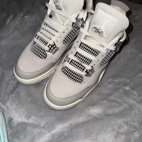 Jordan 3 Retro 'Frozen' - Picture 3 of 5